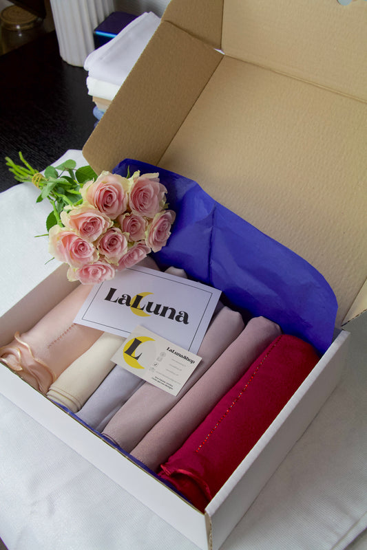 Coffret 4 Hijabs – Box Cadeau et Une Personnalisation Offerte